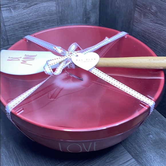 Rae Dunn LOVE red mixing bowl & spatula NEW - Picture 3 of 3